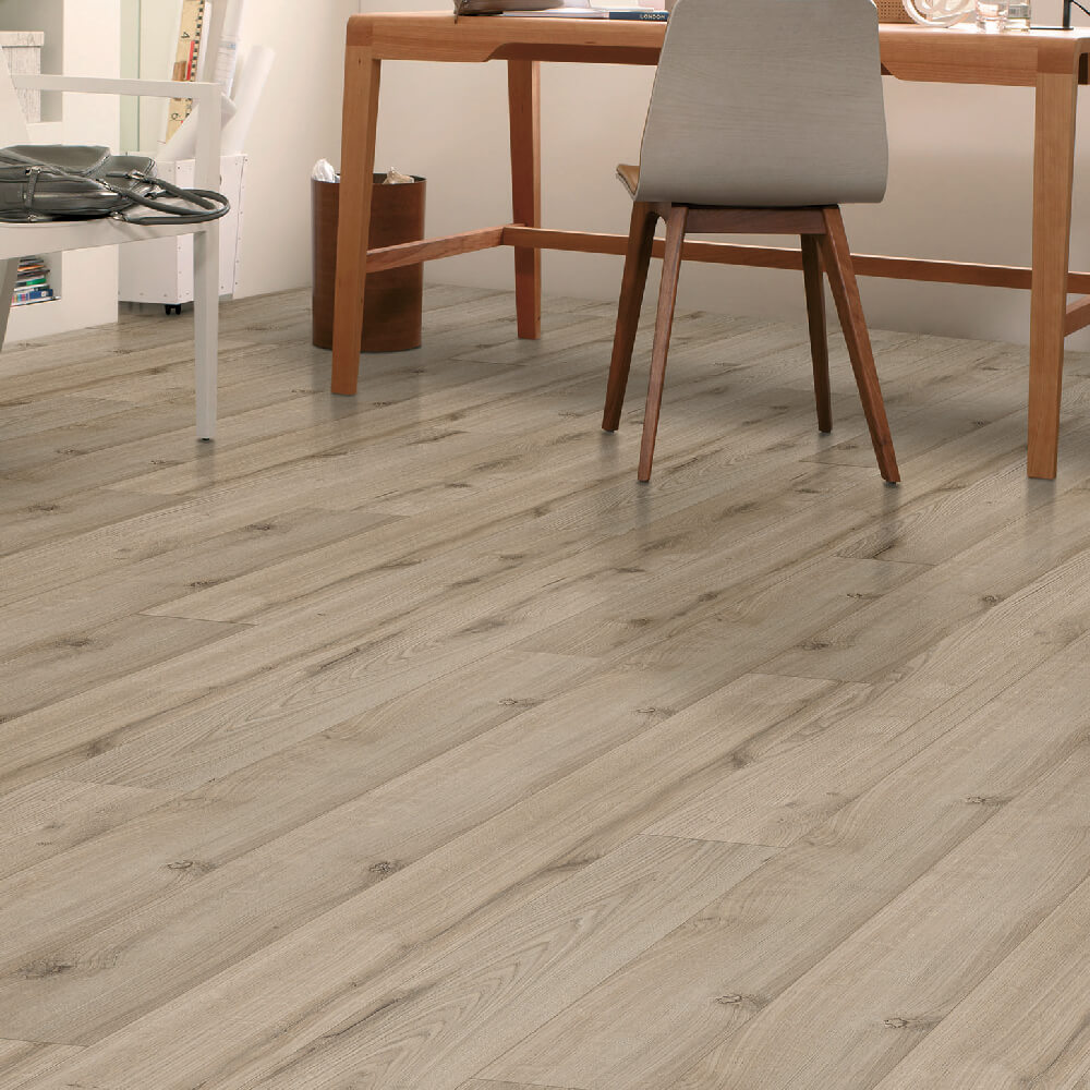 Kaindl Laminate Floor Classic 7 0 Oak Lmks0437813 Per Box