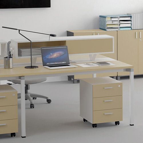 Metric 4 Person Workstation